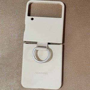 Samsung Z Flip 4 Light Blush Silicon Cover and Ring